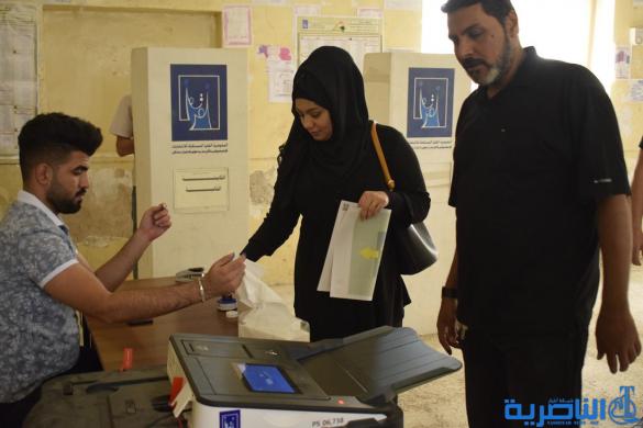 بالصور:الساعات الاخيرة ناخبي ذي قار في مراكز الاقتراع