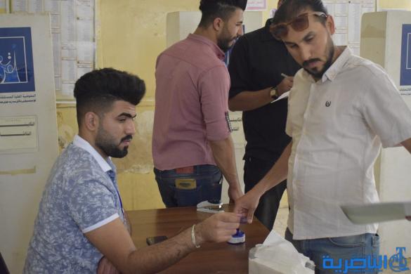 بالصور:الساعات الاخيرة ناخبي ذي قار في مراكز الاقتراع