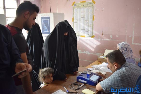 بالصور:الساعات الاخيرة ناخبي ذي قار في مراكز الاقتراع