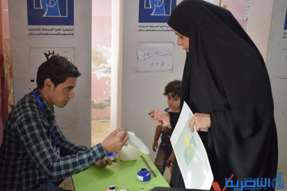 بالصور:الساعات الاخيرة ناخبي ذي قار في مراكز الاقتراع