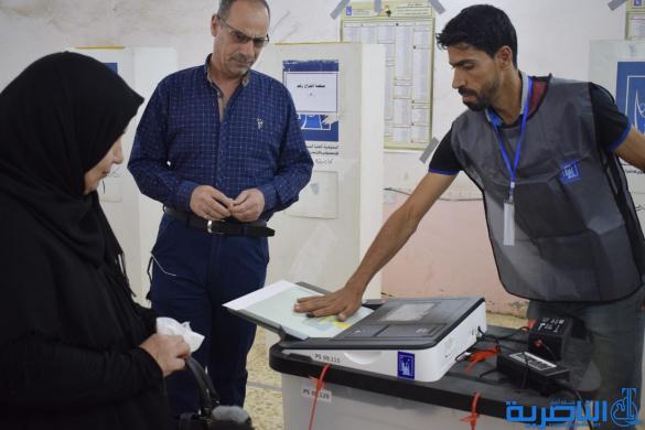 بالصور:الساعات الاخيرة ناخبي ذي قار في مراكز الاقتراع
