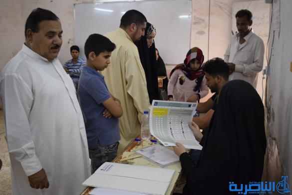 بالصور:الساعات الاخيرة ناخبي ذي قار في مراكز الاقتراع