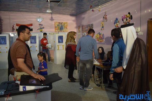 بالصور:الساعات الاخيرة ناخبي ذي قار في مراكز الاقتراع