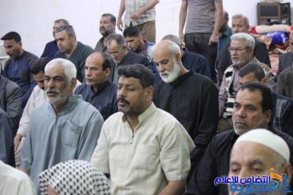 عشرات المصلين يحيون سنة الاعتكاف بمسجد الشيخ عباس الكبير في الناصرية - تقرير مصور - 