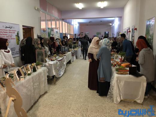 كلية الصيدلة في ذي قار تقيم معرضها السنوي الرابع للعقاقير الطبية - تقرير مصور -