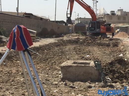بالصور : اعمال الاكساء تتواصل في شارع بغداد وعدد من احياء الناصرية