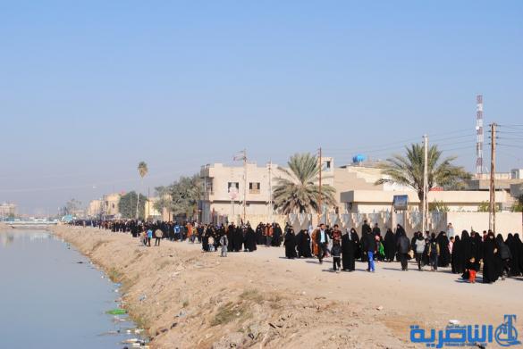 المئات من أهالي ذي قار يحيون الأربعينية في زيارة مراقد آل البيت في محافظتهم - تقرير مصور -