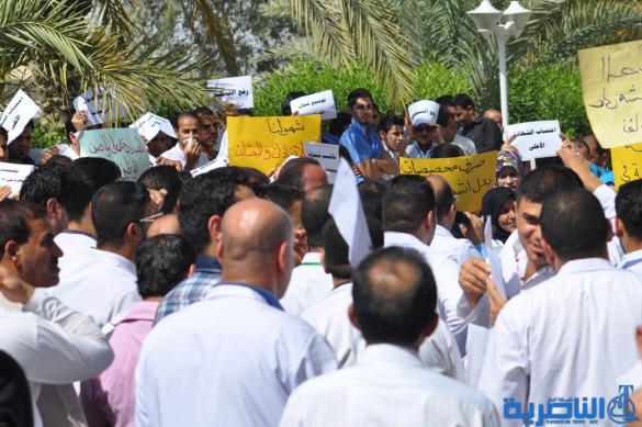 اعتصام ذوي المهن الصحية في ذي قار للمطالبة بتحسين أوضاعهم المعيشية – تقرير مصور -