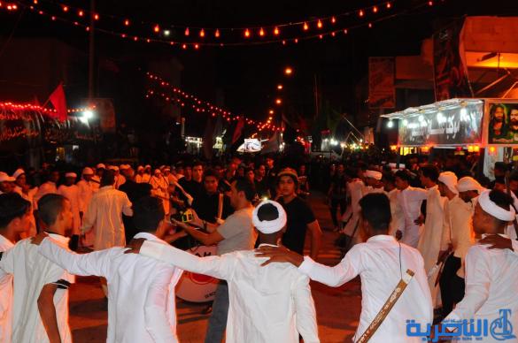 بالصور:مسير المواكب الحسينية وسط الناصرية في ليلة السابع من المحرم 