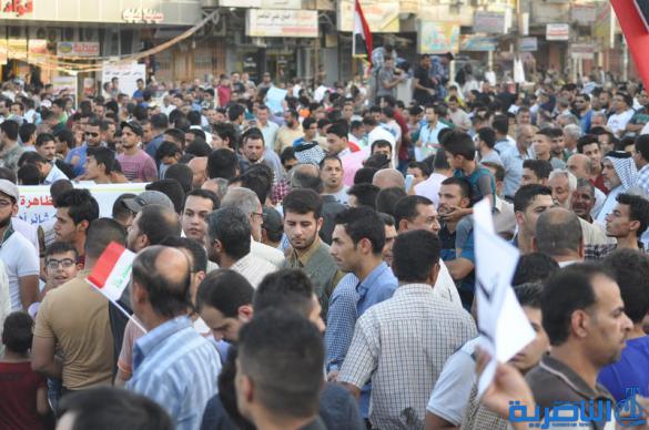 بالصور : الالاف يتظاهرون في الناصرية للمطالبة باصلاح النظام القضائي ومحاسبة المفسدين