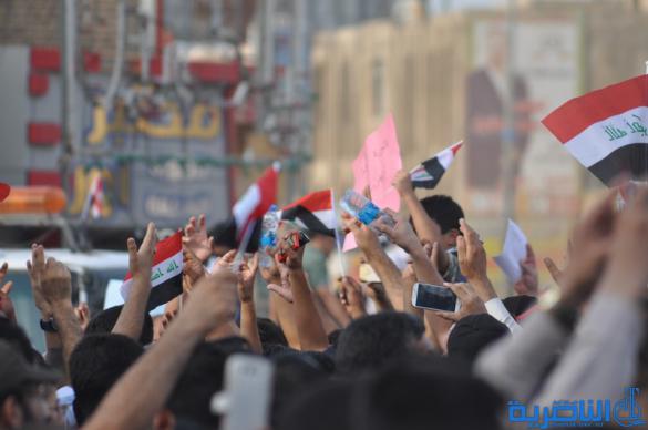بالصور : الالاف