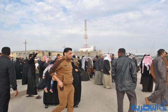 العشرات يتظاهرون في الناصرية احتجاجا على قطع اعانات الحماية الاجتماعية