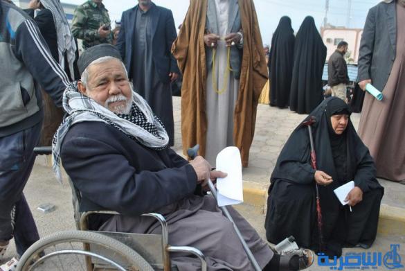 العشرات يتظاهرون في الناصرية احتجاجا على قطع اعانات الحماية الاجتماعية