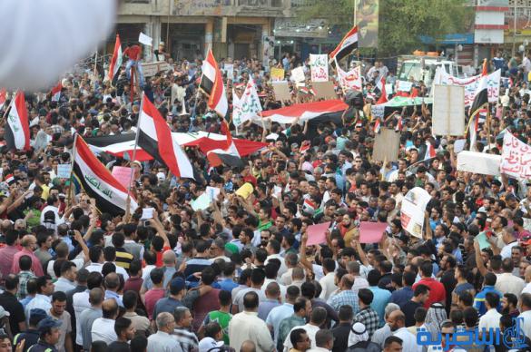 بالصور : الالاف يتظاهرون