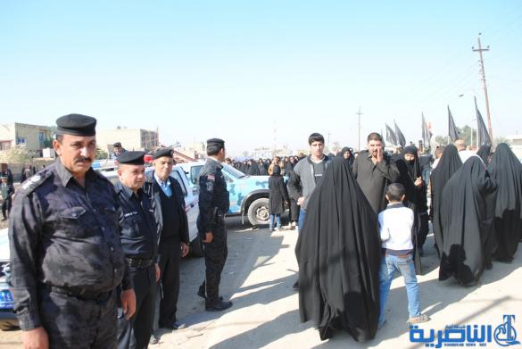 المئات من أهالي ذي قار يحيون الأربعينية في زيارة مراقد آل البيت في محافظتهم - تقرير مصور -