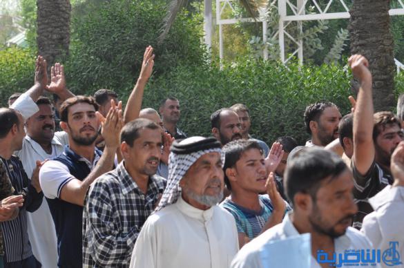 سواق الاجرة في الناصرية يتظاهرون للمطالب بانشاء مراب داخلي وسط المدينة - تقرير مصور -
