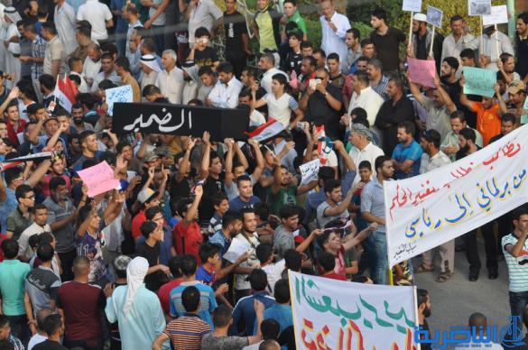 بالصور : الالاف يتظاهرون