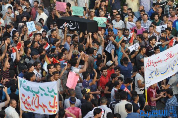 بالصور : الالاف يتظاهرون في الناصرية للجمعة الثانية على التوالي تنديدا بالفساد وسوء الخدمات