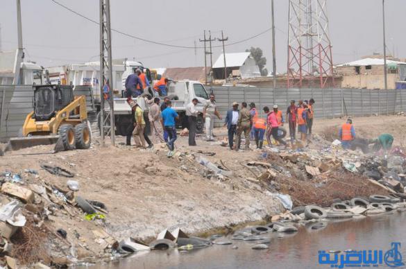 بلدية الناصرية تزيل مخلفات مشروع إبراهيم الخليل - تقرير مصور -