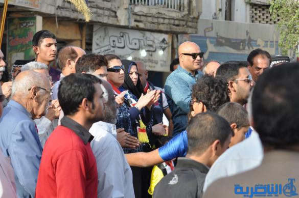 بالصور : العشرات يتظاهرون في الناصرية للمطالبات باصلاحات في العملية السياسية 