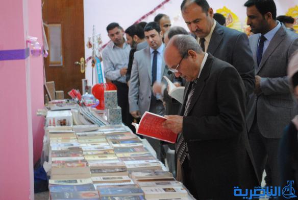  كلية الصيدلة في ذي قار تقيم سوقا خيريا لدعم الحشد الشعبي - تقرير مصور -