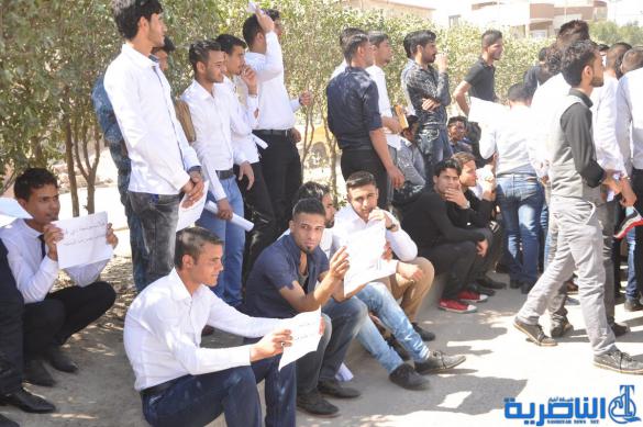 العشرات من طلبة جامعة ذي قار يتظاهرون للمطالبة باقالة الشهرستاني – تقرير مصور- 