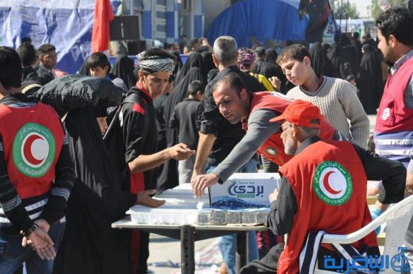 بالصور : طريق العشق الحسيني في ذي قار ينبض بالمشّائين الى كربلاء