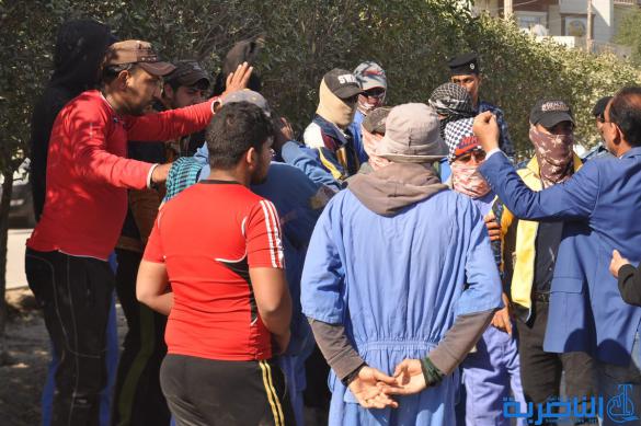 الاجراء اليوميون في بلدية الناصرية يتظاهرون للمطالبة برواتبهم المتاخرة - تقرير مصور -
