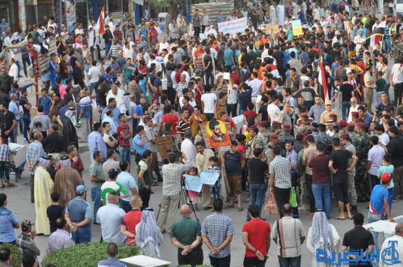بالصور : الناصرية تتظاهر لتفويض العبادي بالمزيد من الاصلاحات