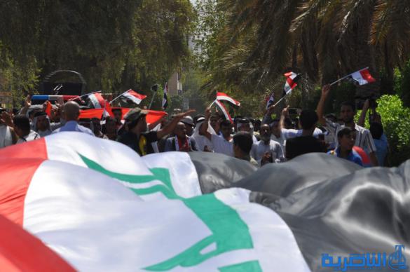  العشرات من اهالي الفهود يتظاهرون في الناصرية للمطالبة باقالة مدير الناحية - تقرير مصور -