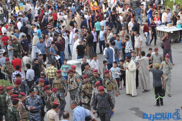 بالصور : الناصرية تتظاهر لتفويض العبادي بالمزيد من الاصلاحات