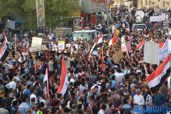بالصور : الالاف يتظاهرون في الناصرية للجمعة الثانية على التوالي تنديدا بالفساد وسوء الخدمات