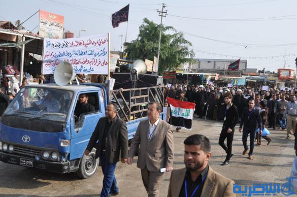 بالصور:سوق الشيوخ تتظاهر للمطالبة بحل المجلس البلدي