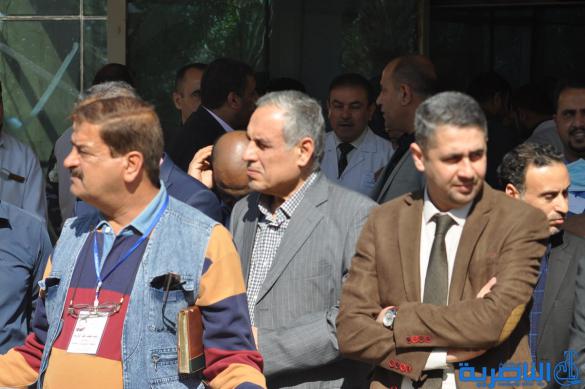 وقفة احتجاجية لاطباء ذي قار استنكارا لتعرض احدهم لاطلاق نار - تقرير مصور -