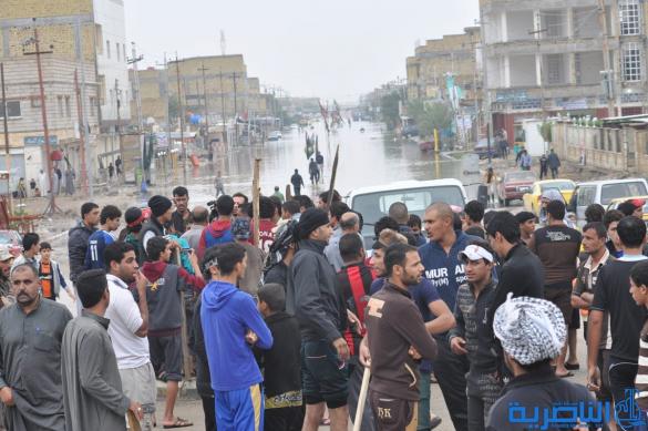 العشرات من أهالي حي أور يتظاهرون احتجاجا على غرق منازلهم – تقرير مصور -