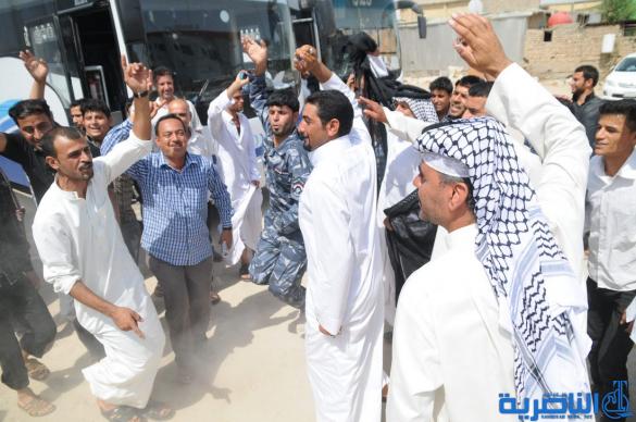 بالصور : كيف ودع شيوخ الناصرية أولادهم إلى ساحات الجهاد