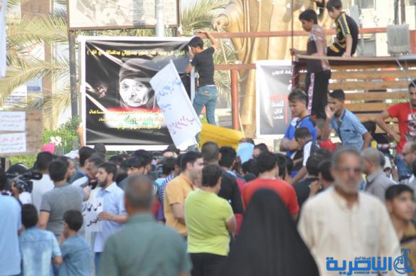 بالصور : المئات يتظاهرون في الناصرية للمطالبة  بالمزيد من الاصلاحات
