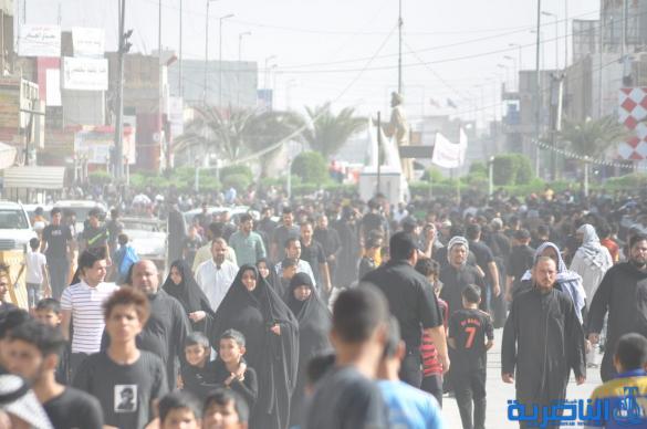 بالصور:الآلاف من الحشود المؤمنة تحيي ذكرى شهادة الإمام موسى الكاظم عليه السلام
