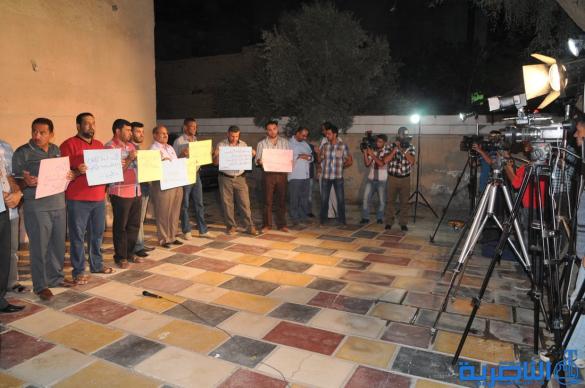 صحفيو محافظة ذي قار يقفون احتجاجا ضد الانتهاكات التي يتعرضون لها – تقرير مصور -