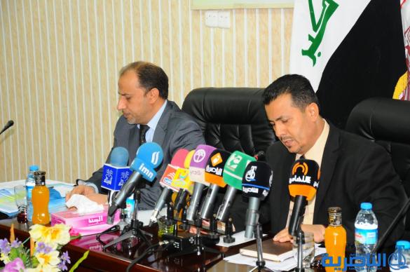 مجلس ومحافظ ذي قار يؤكدان إنهما ماضيان في تغيير مسؤولي الدوائر المقصرة