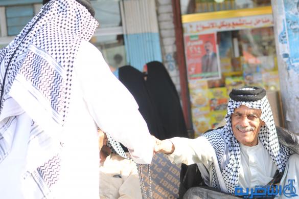 بالصور : المقاهي في الناصرية ، برلمان بلا رئيس ، ومسرح بلا ستائر