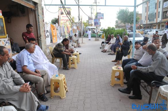 بالصور : المقاهي في الناصرية ، برلمان بلا رئيس ، ومسرح بلا ستائر