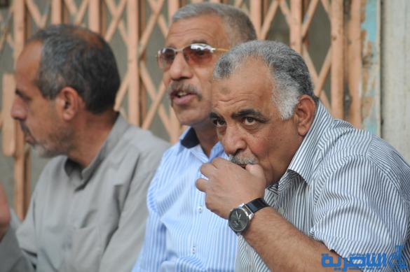 بالصور : المقاهي في الناصرية ، برلمان بلا رئيس ، ومسرح بلا ستائر