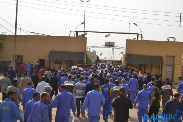  منتسبو المحطة الحرارية في الناصرية يتظاهرون في احتجاجا على سلم الرواتب