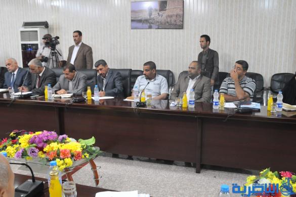 مجلس ذي قار يشكل لجنة لحل أزمة المياه في ناحية سيد دخيل ويلزم الموارد المائية بتنفيذ قراراته- تقرير مصور -