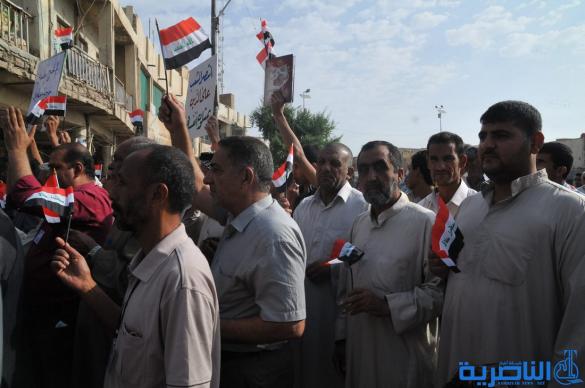 الناصرية تتظاهر احتفاء بالغاء رواتب البرلمانيين  - تقرير مصور -