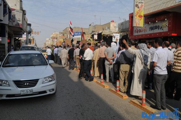 الناصرية تتظاهر احتفاء بالغاء رواتب البرلمانيين  - تقرير مصور -