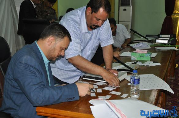 حقول ذي قار تجري القرعة العلنية لتعيين 80 حارسا امنيا من اصل تسعة الاف متقدم -تقرير مصور-