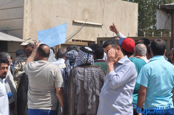  محتجزو رفحاء يتظاهرون في الناصرية للمطالبة بتغيير رئيس لجنة رفحاء في ذي قار - تقرير مصور -