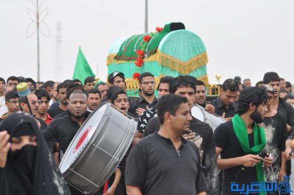 بالصور:مواكب الاعزاء على جسر النصر في الناصرية